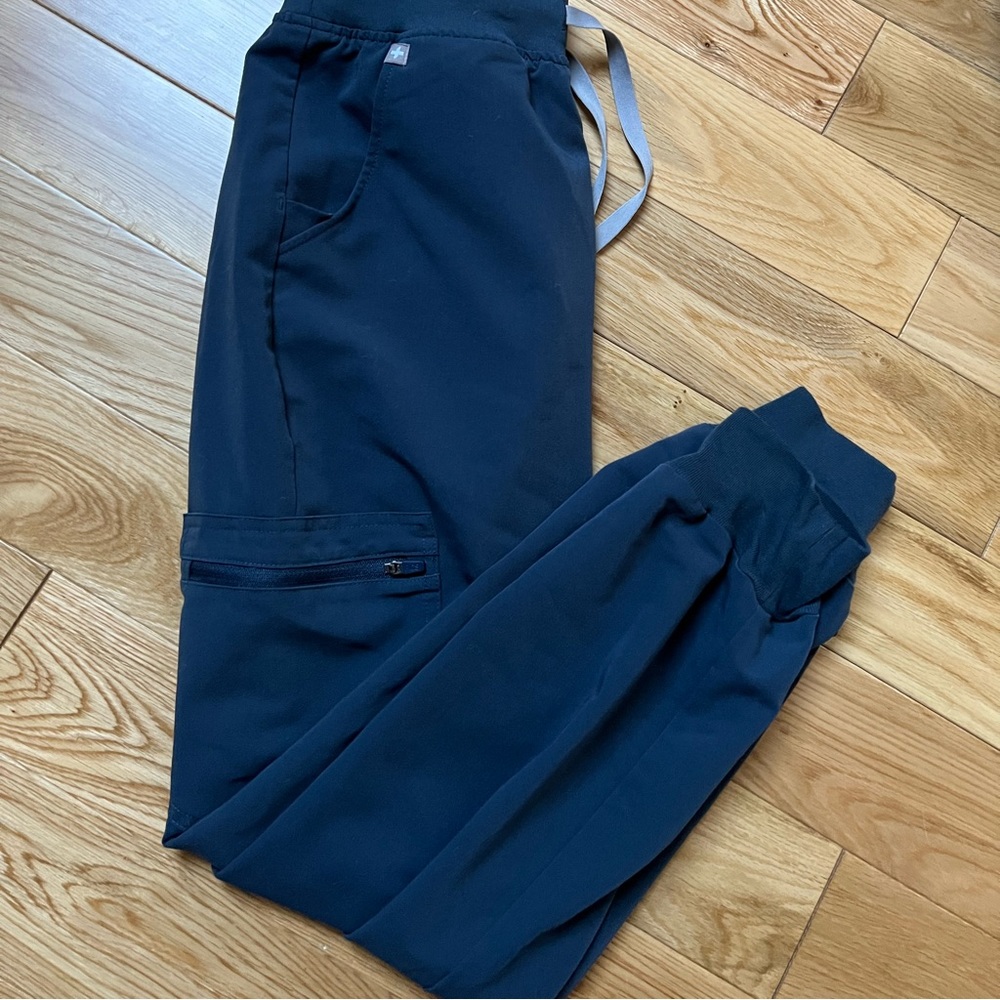 Figs high waisted Zamora jogger size small petite in dark harbor